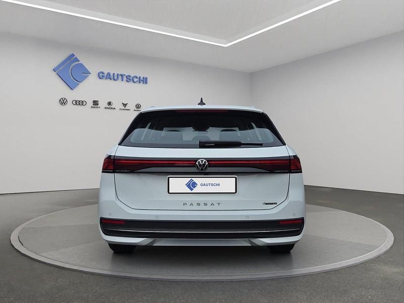 Neu VW Passat Business 193 PS (141 kW) 2025 Weiss Kombi