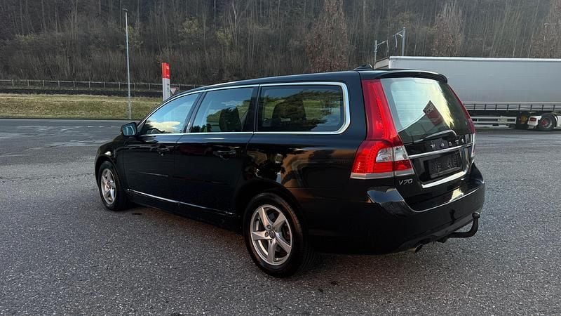 Gebraucht Volvo V70 Kinetic 181 PS (133 kW) 2014 Kombi