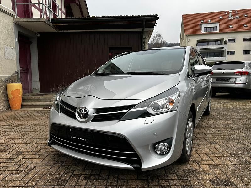 Gebraucht 2013 Toyota Verso Luna Van / Kleinbus | CHF 14’900 (Guter Preis) - Bild 1/4