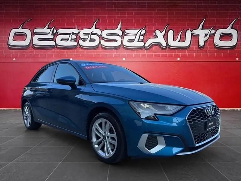 Blau Gebraucht 2025 Audi A3 Sport | CHF 20’940 - Bild 1/4