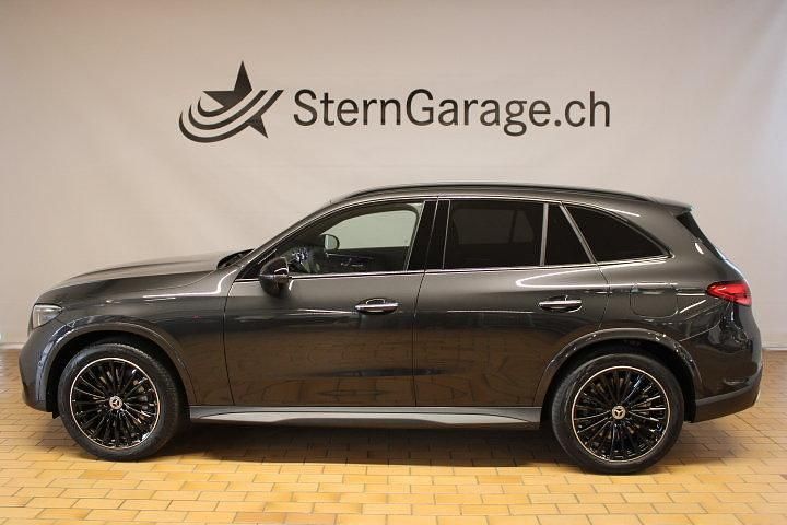 Neu Mercedes GLC400d AMG line 381 PS (280 kW) 2026 Schwarz SUV