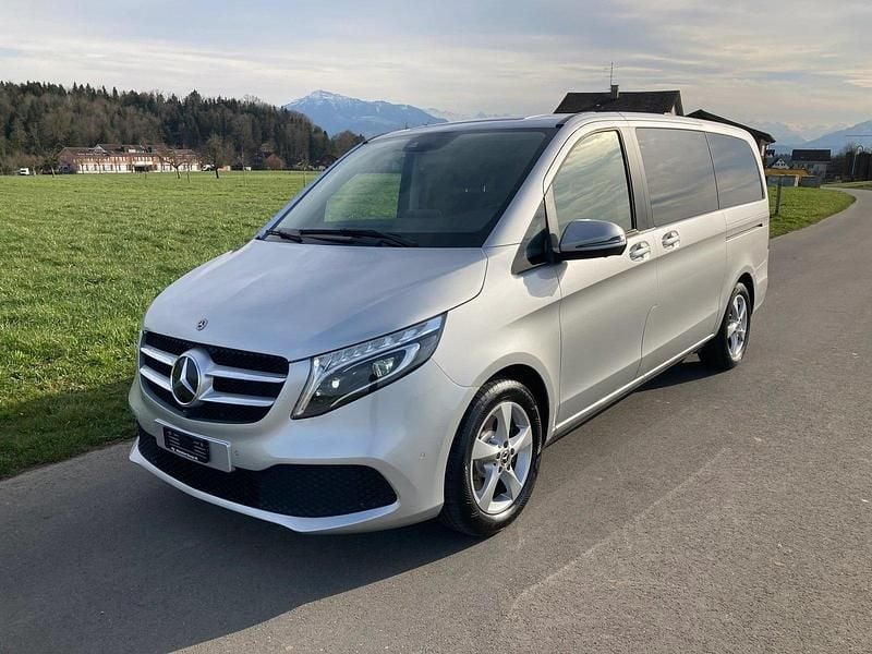 Gebraucht Mercedes V220 163 PS (119 kW) 2020 Van / Kleinbus