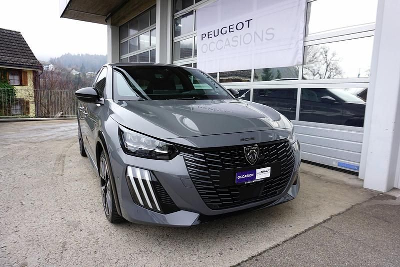 Grau Gebraucht 2024 Peugeot 208 GT Kleinwagen | CHF 19’450 (Guter Preis) - Bild 1/4