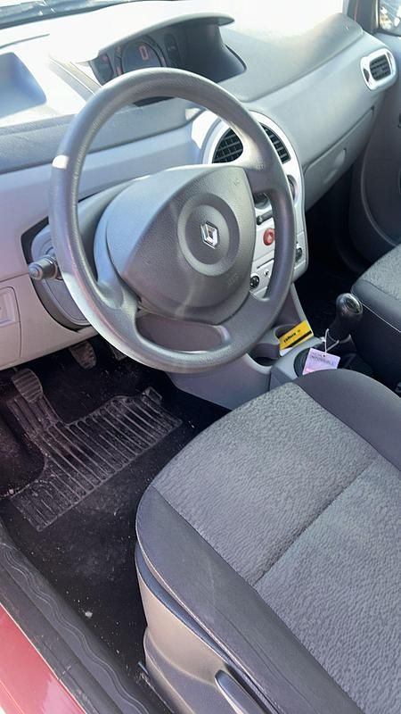 Gebraucht Renault Modus Authentique 75 PS (55 kW) 2010 Van / Kleinbus