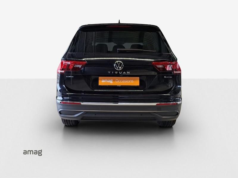 Gebraucht VW Tiguan Allspace Life 190 PS (139 kW) 2023 Deepblack perleffekt SUV