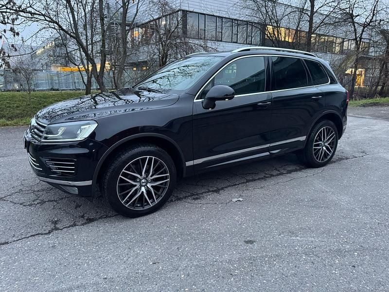 Gebraucht VW Touareg R-line BlueMotion 262 PS (192 kW) 2015 SUV