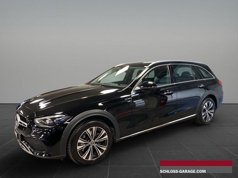 Gebraucht Mercedes C220 200 PS (147 kW) 2022 Schwarz Kombi