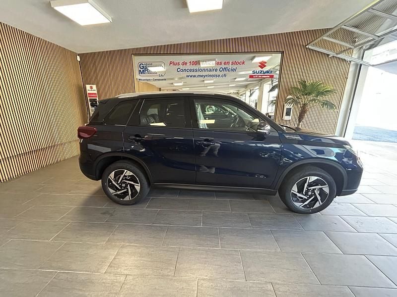 Neu Suzuki Vitara 110 PS (80 kW) 2025 Beige SUV