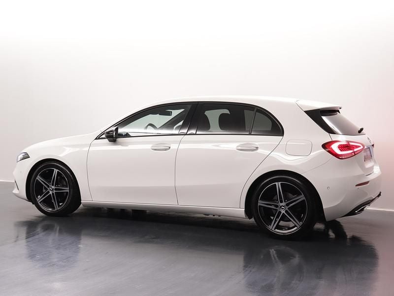 Gebraucht Mercedes A180 Night 136 PS (100 kW) 2020 Weiss Limousine
