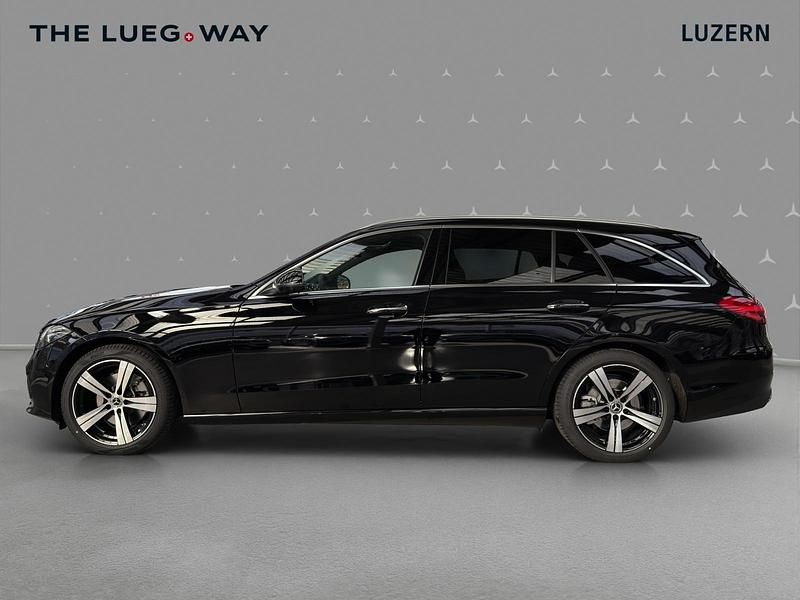 Neu Mercedes C220 197 PS (144 kW) 2025 Schwarz Kombi