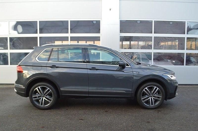 Gebraucht VW Tiguan Elegance 200 PS (147 kW) 2023 SUV