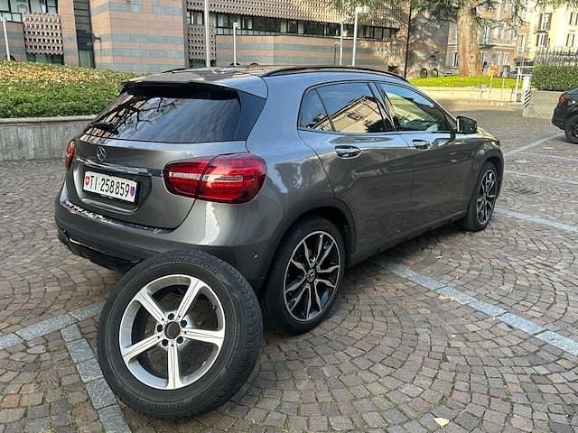Gebraucht Mercedes GLA200 Night 156 PS (114 kW) 2019 SUV