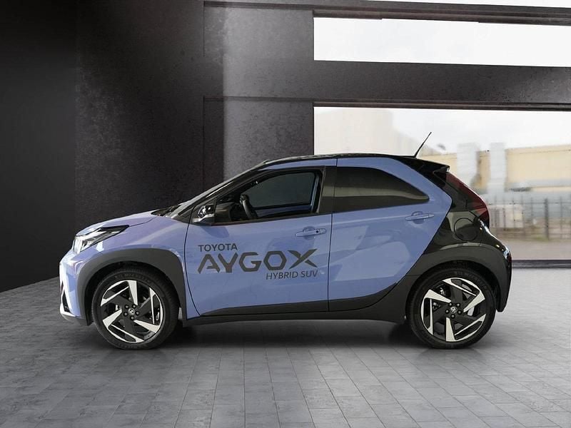 Neu Toyota Aygo X Style 116 PS (85 kW) 2025 Blau SUV