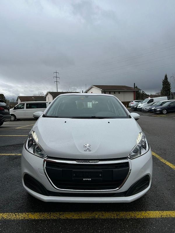 Gebraucht Peugeot 208 Style 82 PS (60 kW) 2018 Kleinwagen