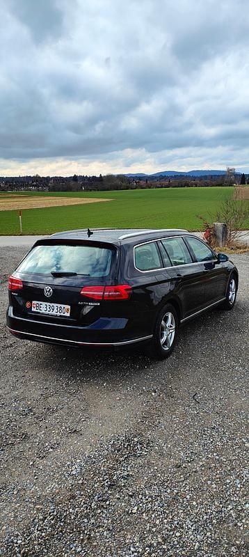 Gebraucht VW Passat Highline 150 PS (110 kW) 2017 Kombi