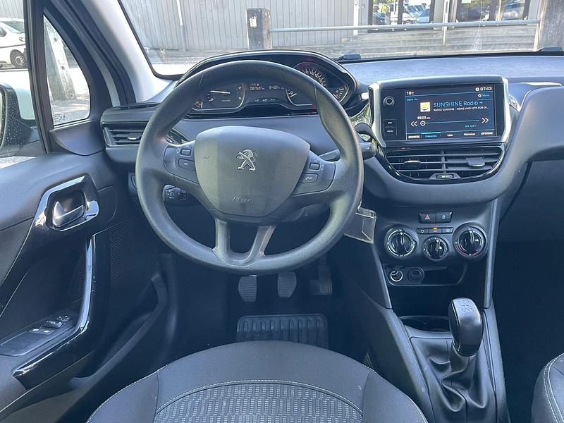 Gebraucht Peugeot 208 Active 102 PS (75 kW) 2019 Kleinwagen