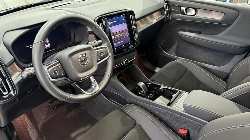 Gebraucht Volvo EX40 325 kW (442 PS) 2025 SUV