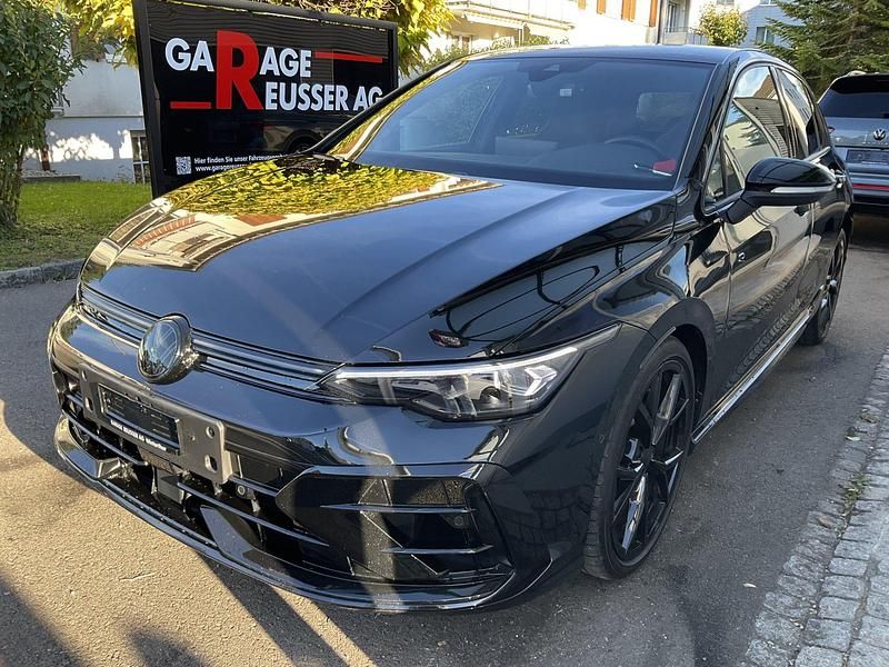 Schwarz Gebraucht 2024 VW Golf VIII Black Edition Limousine | CHF 44’700 (Fairer Preis) - Bild 1/4