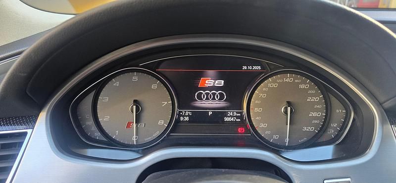 Gebraucht Audi S8 520 PS (382 kW) 2013 Limousine