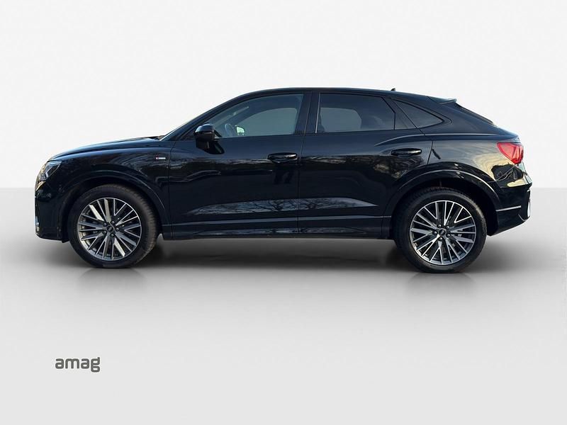 Gebraucht Audi Q3 Sportback Attraction 150 PS (110 kW) 2022 Mythosschwarz metallic SUV