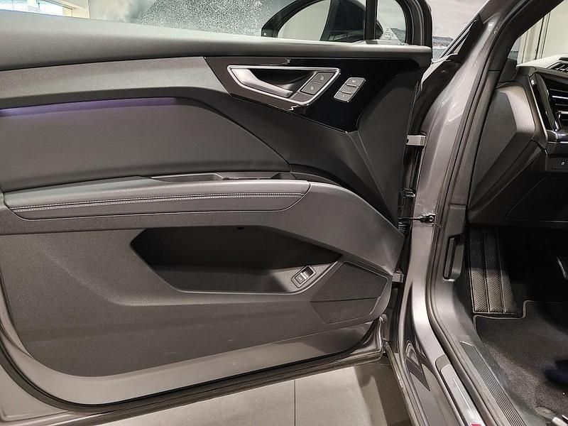 Gebraucht Audi Q4 e-tron S-Line 219 kW (299 PS) 2021 Grau SUV