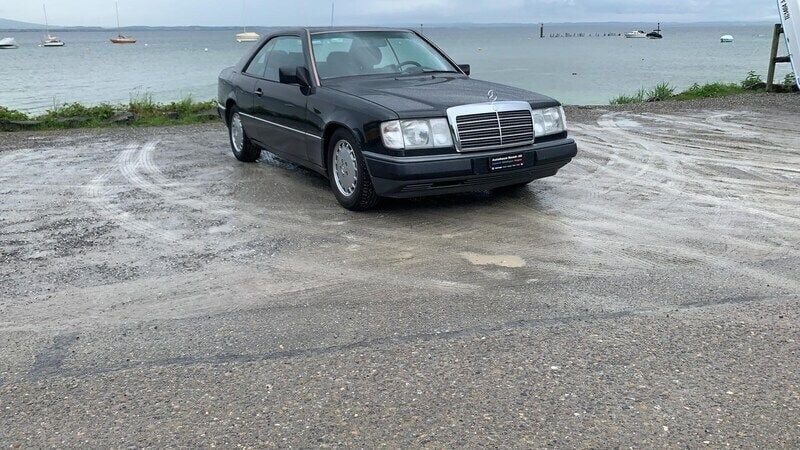 Gebraucht Mercedes 230 132 PS (97 kW) 1990