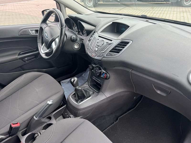 Gebraucht Ford Fiesta Trend 100 PS (73 kW) 2015 Kleinwagen