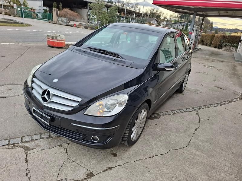 Gebraucht Mercedes B200 140 PS (102 kW) 2007 Van / Kleinbus
