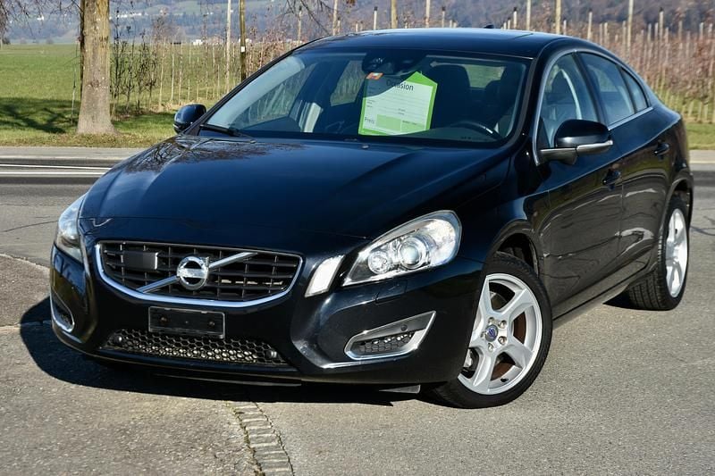 Gebraucht Volvo S60 Summum 215 PS (158 kW) 2012 Limousine