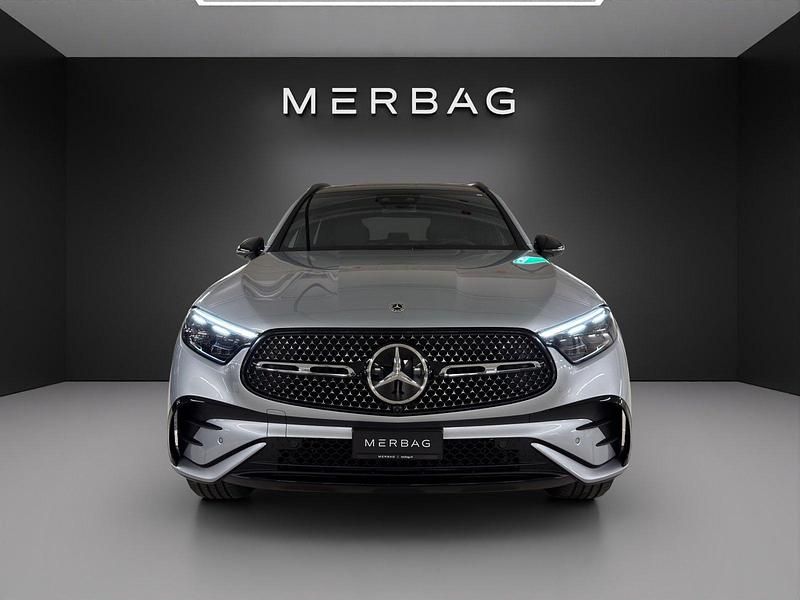 Neu Mercedes GLC400d 381 PS (280 kW) 2025 Silber SUV