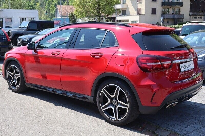 Gebraucht Mercedes GLA250 AMG line 211 PS (155 kW) 2018 SUV