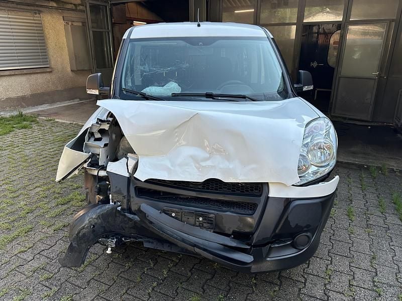 Gebraucht Fiat Doblò Active 95 PS (69 kW) 2010 Van / Kleinbus