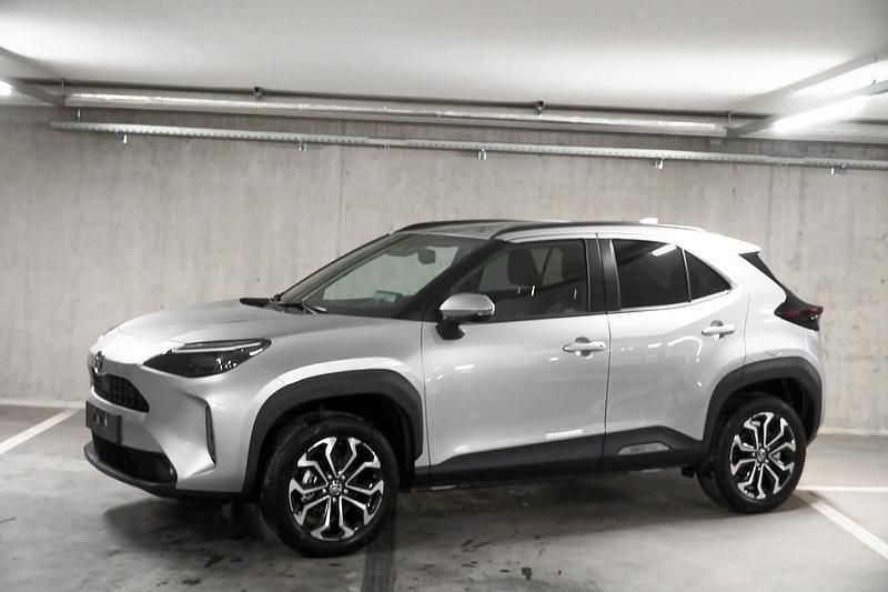 Anthrazit Neu 2025 Toyota Yaris Cross Trend SUV | CHF 35’500 (Guter Preis) - Bild 1/4