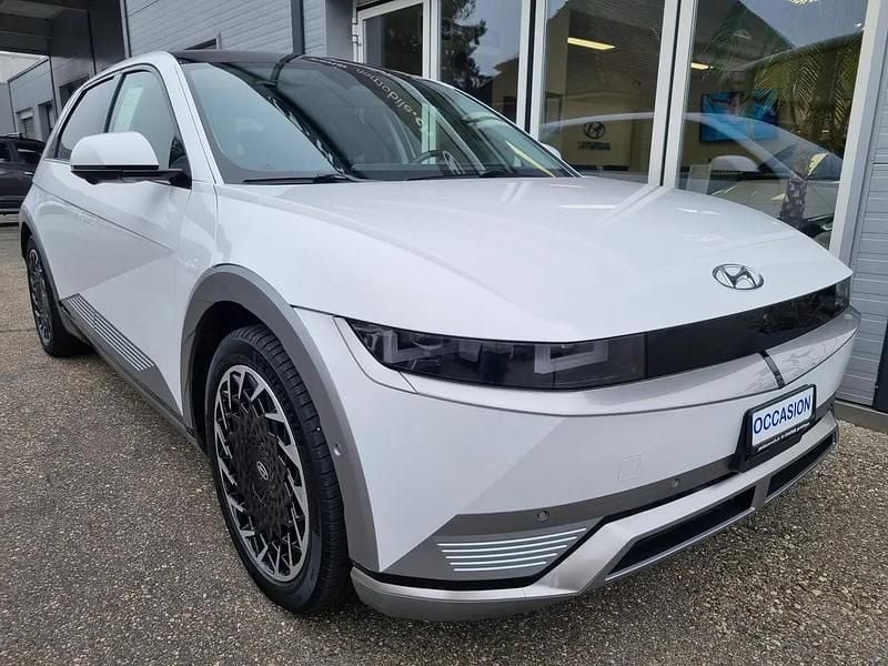 Weiss Gebraucht 2025 Hyundai Ioniq Kleinwagen | CHF 30’940 - Bild 1/4