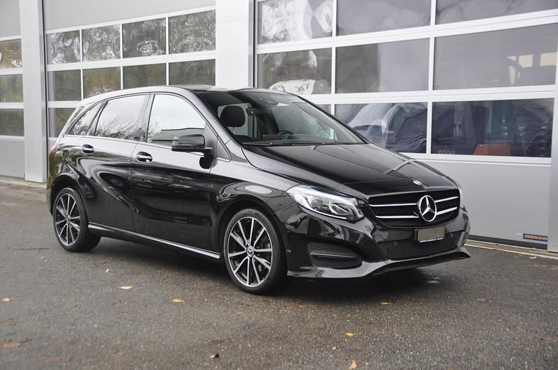 Gebraucht 2017 Mercedes B220 Urban Van / Kleinbus | CHF 15’900 - Bild 1/4