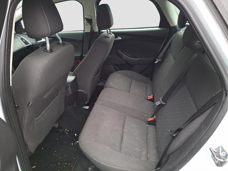 Gebraucht Ford Focus Trend 125 PS (91 kW) 2013 Kombi