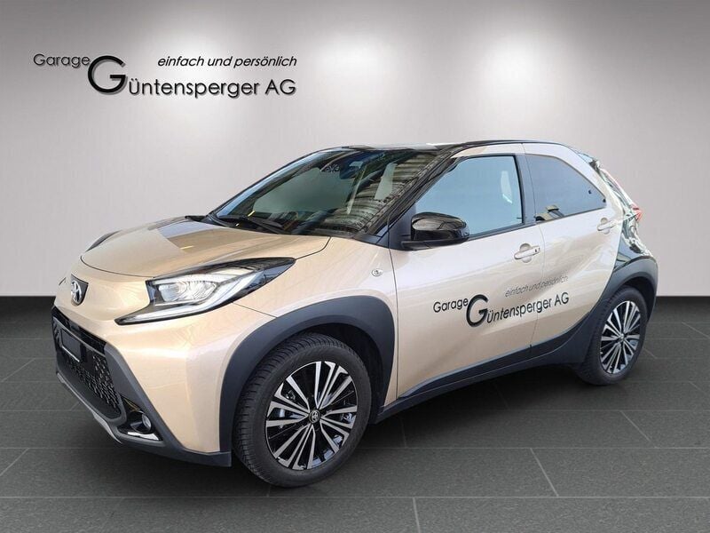 Gebraucht Toyota Aygo X Style 72 PS (52 kW) 2023 Beige SUV