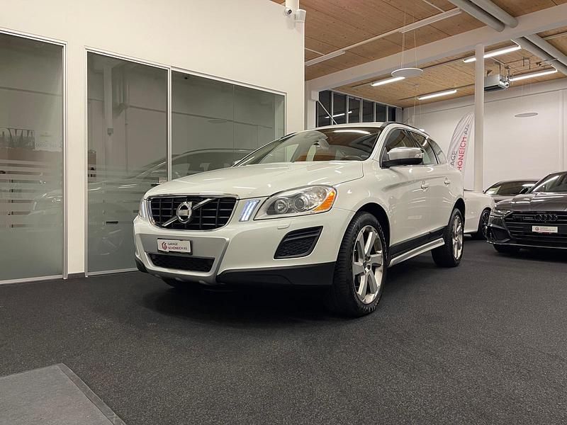 Weiss Gebraucht 2013 Volvo XC60 Kinetic SUV | CHF 9’999 (Superpreis) - Bild 1/4