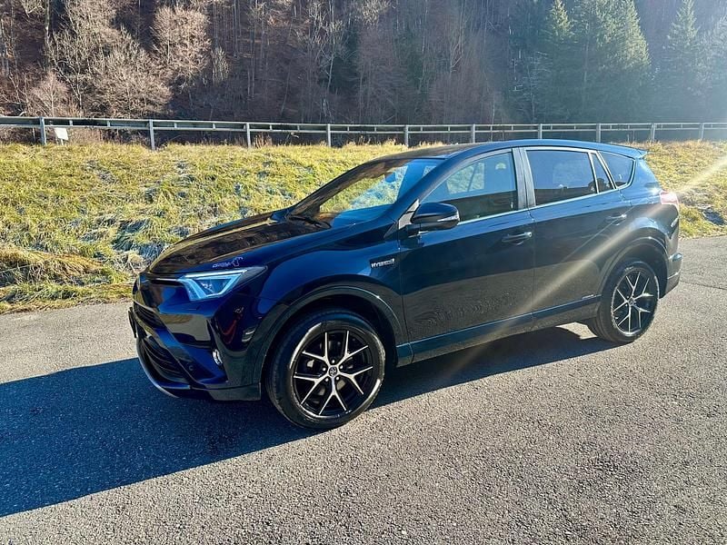 Gebraucht Toyota RAV4 Hybrid 197 PS (144 kW) 2017 SUV