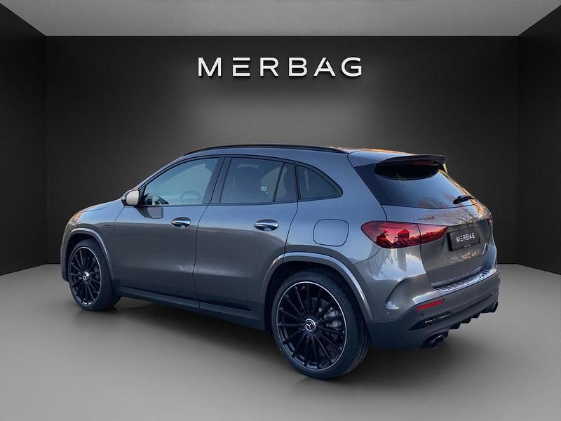 Neu Mercedes GLA35 AMG AMG 306 PS (225 kW) 2025 Grau SUV