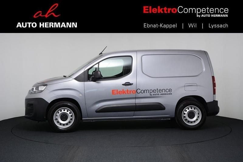 Neu Fiat e-Doblò 100 kW (136 PS) 2025 Van / Kleinbus