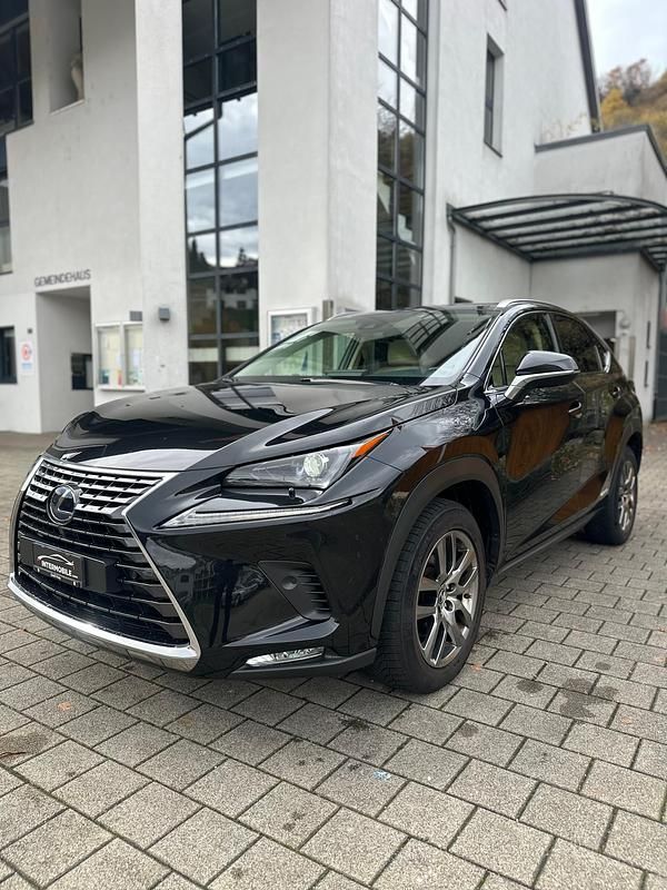 Gebraucht Lexus NX300h E-FOUR 197 PS (144 kW) 2019 SUV