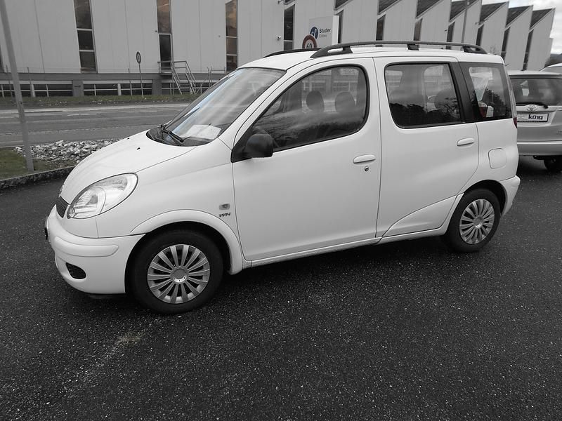Gebraucht 2005 Toyota Yaris Luna Kombi | CHF 7’900 - Bild 1/4