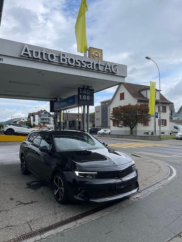 Gebraucht Opel Astra 180 PS (132 kW) 2024 Kombi