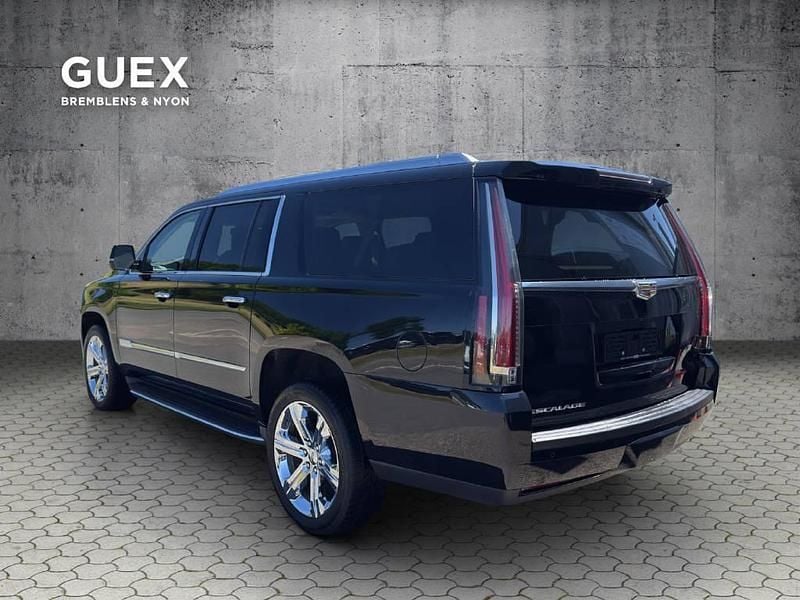 Gebraucht Cadillac Escalade 426 PS (313 kW) 2016 Schwarz SUV