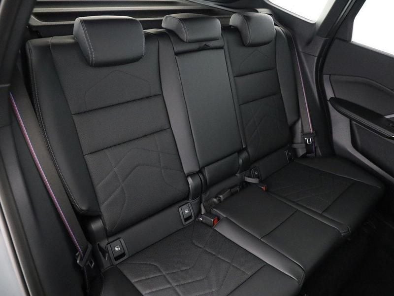 Neu BMW X1 M Sport 211 PS (155 kW) 2025 "frozen pure grey me mét. SUV