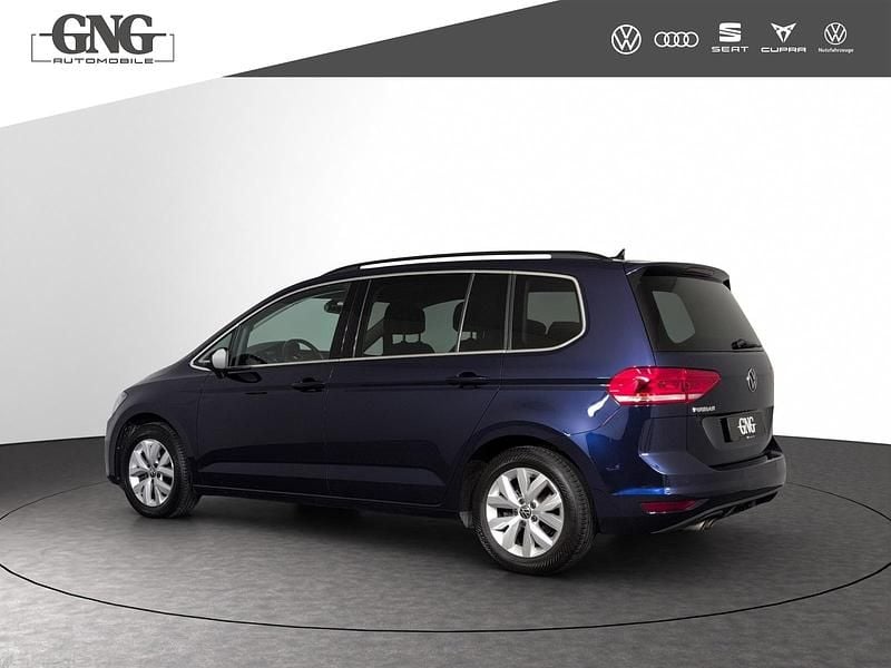 Gebraucht VW Touran Comfortline 150 PS (110 kW) 2021 Blau Van / Kleinbus