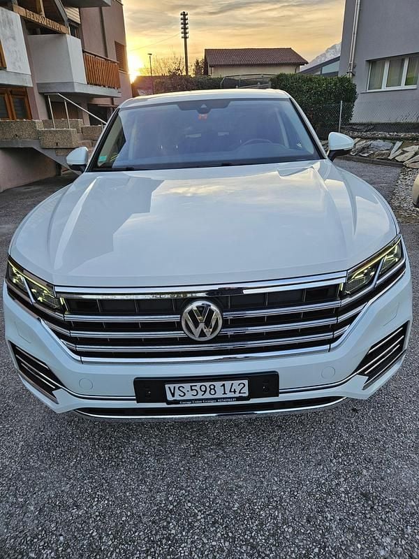 Gebraucht VW Touareg Elegance 286 PS (210 kW) 2018 SUV
