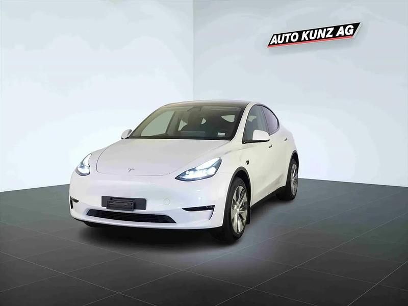 Weiss Gebraucht 2025 Tesla Model Y SUV | CHF 64’239 - Bild 1/4