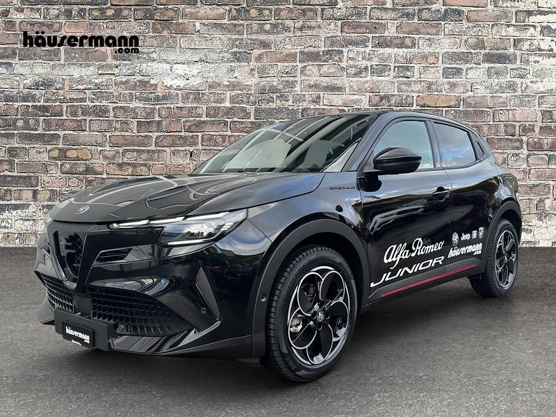 Schwarz Gebraucht 2024 Alfa Romeo Junior Edizione Speciale SUV | CHF 39’500 - Bild 1/4